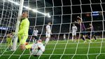 Lewandowski Hattrick, Barcelona Pesta Gol Atas Viktoria Plzen