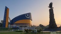 Penampakan Masjid Tanjak di Batam Sebelum dan Setelah Plafon Ambruk