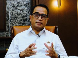 Menhub Ungkap Operasional LRT Jabodebek Bisa Mundur dari Jadwal Menhub Ungkap Operasional LRT Jabodebek Bisa Mundur dari Jadwal