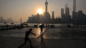 Menikmati Indahnya Matahari Terbit di Sungai Huangpu Shanghai
