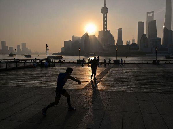 Menikmati Indahnya Matahari Terbit di Sungai Huangpu Shanghai