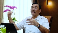 Luhut ke Singapura Tenangkan Investor, Jamin Defisit APBN di Bawah 3%