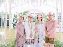 Viral Bikin Kangen Ortu, Harunya Pengantin Bertemu Ayah yang Jarang Pulang
