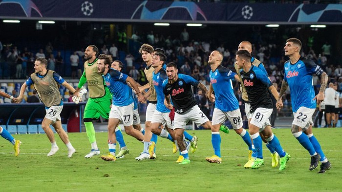 NAPLES, ITALY - SEPTEMBER 07: SSC Napoli players celebrate after the UEFA Champions League group A match between SSC Napoli and Liverpool FC at Stadio Diego Armando Maradona on September 07, 2022 in Naples, Italy. (Photo by Ivan Romano/Getty Images)