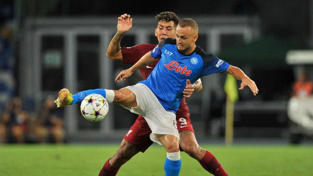 Napoli sukses menghajar Liverpool 4-1 di Liga Champions. Foto: LightRocket via Getty Images/Vincenzo Izzo