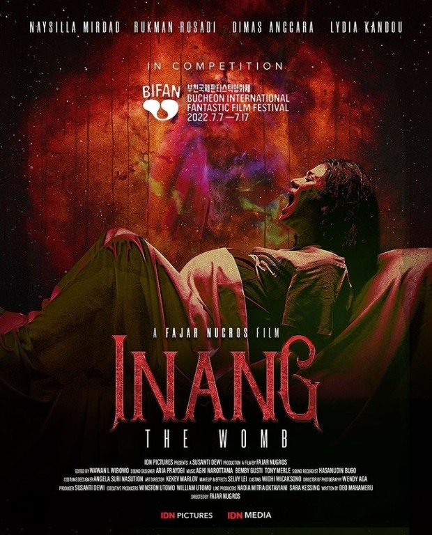 Setelah berhasil memukau di Korea Selatan, film Indonesia Inang siap tampil di layar Indonesia pada Oktober 2022.