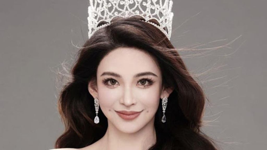 8 Potret Miss China 2022 yang Ngaku Kerja Jadi Analis Padahal Cuma...