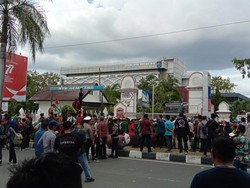 Demo Kenaikan Harga BBM di DPRD NTB, 3 Mahasiswa Sempat Diamankan