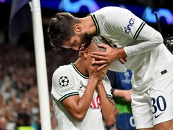 Richarlison sedemikian lama menantikan tampil di Liga Champions. Bisa menandai debutnya dengan gol bikin pemain asal Brasil itu tak kuasa menahan tangis. Foto: DeFodi Images via Getty Images/DeFodi Images