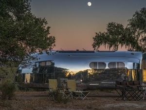 BBM Lagi Mahal? Coba Lirik Mobil Listrik Ini, Bisa Jadi Rumah Juga!