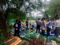 Makam Santri Gontor yang Tewas Dibongkar untuk Proses Autopsi