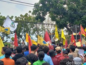 Ditemui 3 Waket DPRD Solo, Massa Demo BBM Naik Menolak!