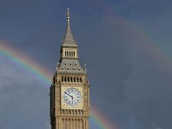 Heboh Langit Berhias Pelangi Saat Ratu Elizabeth II Mangkat