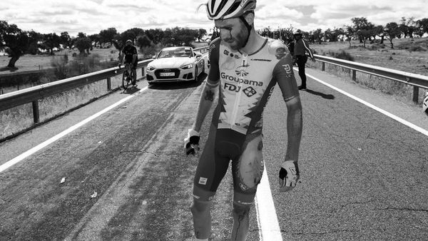 Intip Kerasnya Etape 18 Vuelta 2022, Kecelakaan Fatal-Evenepoel Podium