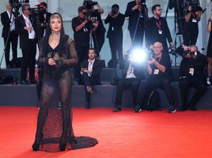 Alamak, Tessa Thompson Seksi Banget!