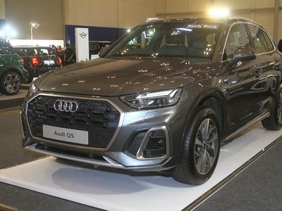 Penampakan Mobil Mewah Audi Q5 Terbaru di Indonesia
