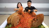 Mantap! 10 Bakso Jumbo Isi Keju Lumer hingga Kepiting Mercon