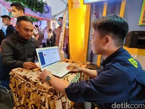 Bikin Kartu Kuning di Sukabumi Bisa Sambil Rebahan di Rumah