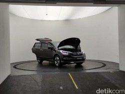 Orang Indonesia Masih Belum Terbiasa Beli Mobil Bekas Online, Harus Lihat Fisik Dulu