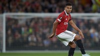 Casemiro memang masih butuh adaptasi di Liga Inggris. Tapi di Liga Europa, ini menjadi kesempatannya buat beradaptasi dengan rekan-rekannya di MU. Foto: NurPhoto via Getty Images/NurPhoto