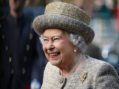 Khas Banget.. Begini Senyum Ratu Elizabeth II di Berbagai Momen