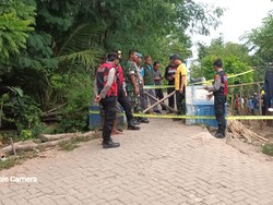 Penampakan Jembatan Gantung di Probolinggo Putus Dipasang Garis Polisi