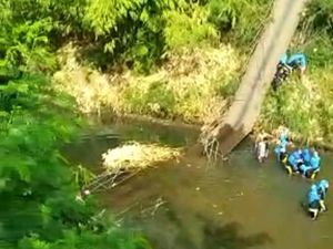Jembatan di Probolinggo Putus, Puluhan Pelajar Jatuh dari Ketinggian 7 Meter