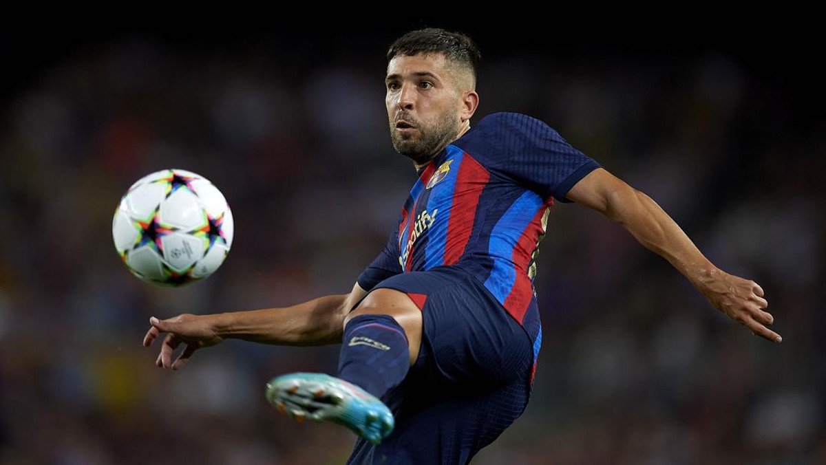 Jordi Alba dikabarkan diam-diam berupaya dilego Barcelona ke Inter Milan di akhir bursa transfer musim panas. (Foto: NurPhoto via Getty Images/NurPhoto)