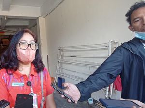 Kos-kosan Terduga Teroris di Denpasar Digeledah Polisi Pakaian Preman Kos-kosan Terduga Teroris di Denpasar Digeledah Polisi Pakaian Preman