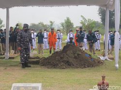 KSAL Bentuk Tim Investigasi Pesawat Bonanza Usai Pemakaman Pilot-Kopilot