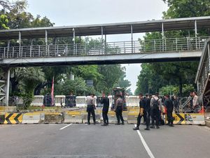 Demo BBM di Patung Kuda, Jalan ke Istana Ditutup Pukul 10.00 WIB