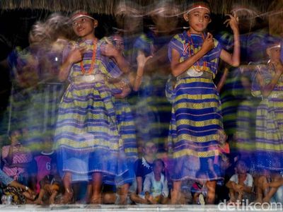 Melihat Lomba Tari Tradisional yang Menghangatkan Malam di Wini, NTT