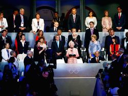 Lihat Lagi Momen Ratu Elizabeth II Buka Olimpiade London 2012