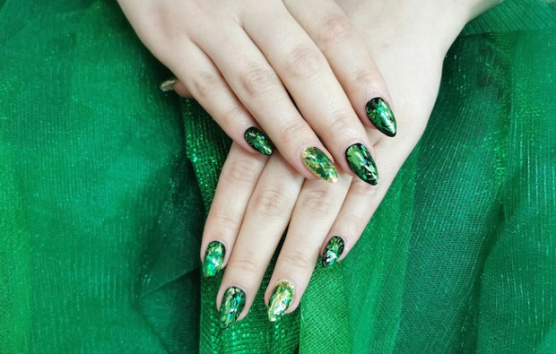 Menggunakan Cat Kuku terlalu Lama/Foto: freepik.com/wirestock Menggunakan Cat Kuku terlalu Lama