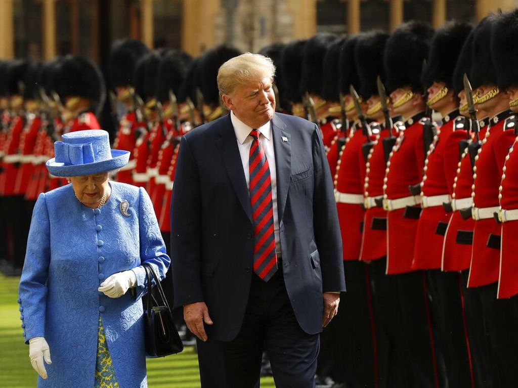Trump Ejek Posisi Duduk Biden di Pemakaman Kenegaraan Ratu Elizabeth II