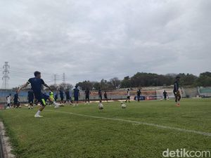 Gresik United Coba Bangkit Usai Menelan Kekalahan Gresik United Coba Bangkit Usai Menelan Kekalahan