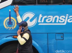 TransJ Ubah Sistem Picu Antrean Panjang, Gerindra: Kurang Sosialisasi