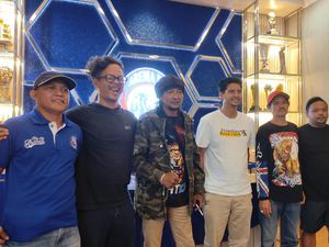 Sambutan Hangat Aremania Bikin Bobotoh Terharu