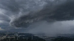 Potret Amukan Awan Badai yang Bikin Merinding