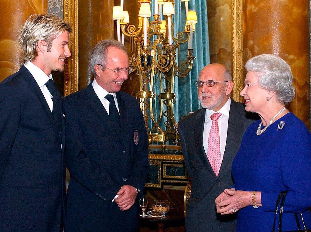 Ini Pesepakbola Favorit Ratu Elizabeth, Bukan David Beckham! Ini Pesepakbola Favorit Ratu Elizabeth, Bukan David Beckham!