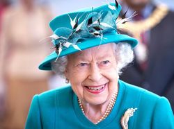 Top 5: Ratu Elizabeth II Meninggal Dunia hingga Apple Rilis iPhone 14