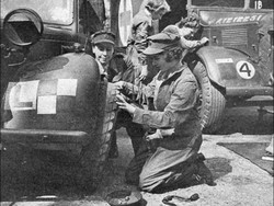 Dijuluki Ratu Otomotif, Elizabeth II Punya Sertifikat Mengemudi Truk