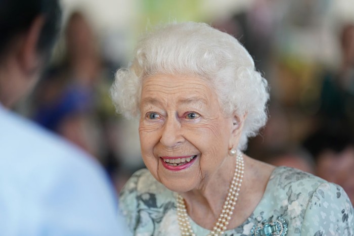 MAIDENHEAD, ENGLAND - JULY 15: Queen Elizabeth II smiles during a visit to officially open the new building at Thames Hospice on July 15, 2022 in Maidenhead, England. (Photo by Kirsty OConnor-WPA Pool/Getty Images)