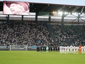 Ratu Elizabeth II Wafat, Zurich Vs Arsenal Langsung Heningkan Cipta Ratu Elizabeth II Wafat, Zurich Vs Arsenal Langsung Heningkan Cipta
