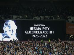Ratu Elizabeth Meninggal Dunia, Juga Ada Duka di Lapangan Bola