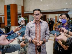 Strategi Sandiaga Uno Tekan Dampak Kenaikan BBM di Industri Pariwisata