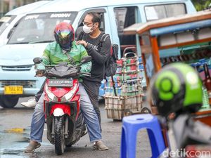 Pemerintah Diminta Cermat Atur Komisi Ojol Pemerintah Diminta Cermat Atur Komisi Ojol