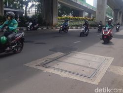 Tambalan Lubang Jalan Tendean Jaksel Sedikit Ambles