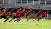 Mengintip Latihan Timnas U-19 di Stadion GBT