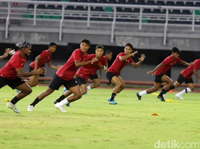 Mengintip Latihan Timnas U-19 di Stadion GBT